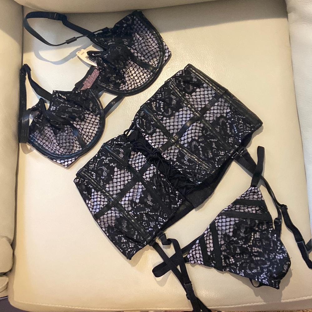 Victoria’s Secret Sexy Set